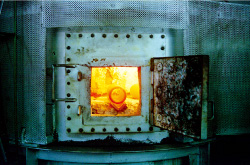 回転式熱処理炉　Rotary heat-treatment furnace　旋转式热处理炉